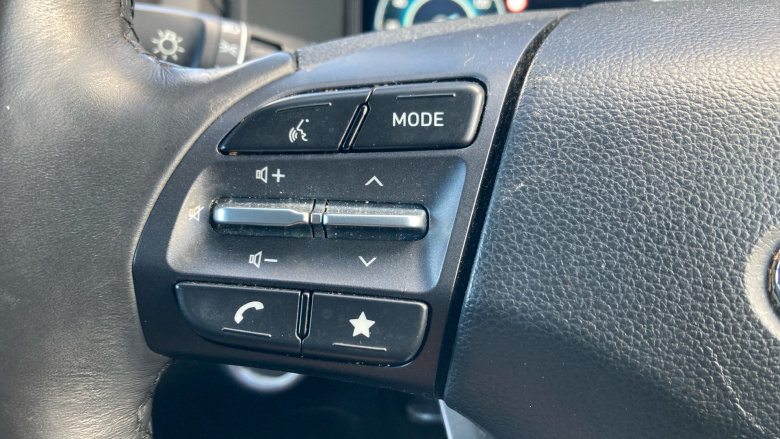 Hyundai KONA 100kW Premium 39kWh 5dr Auto Electric Hatchback